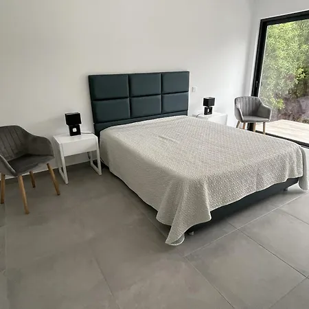 Elodie Piscine Privé, Parking Portimão