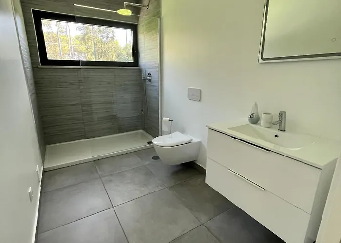 Elodie Piscine Privé, Parking Villa