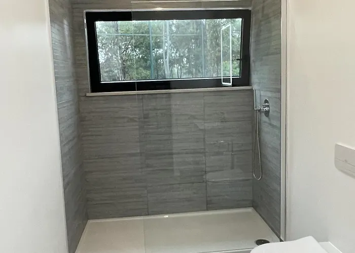 Elodie Piscine Privé, Parking *