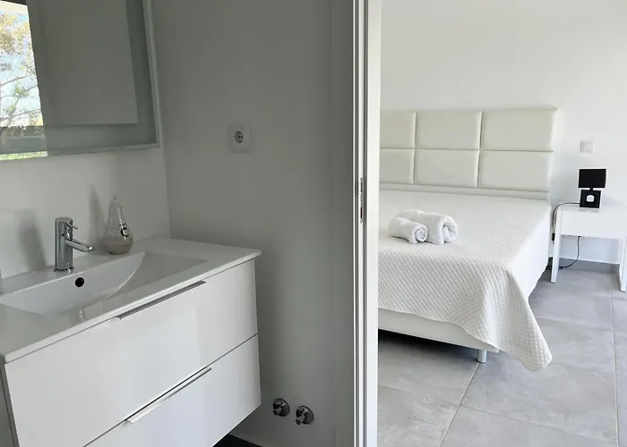 Elodie Piscine Privé, Parking * Portimão