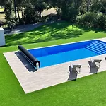 Elodie Piscine Privé, Parking *