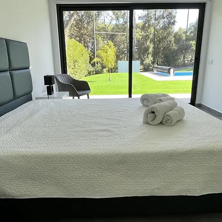 Elodie Piscine Privé, Parking Portimão