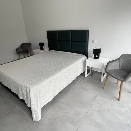 Elodie Piscine Privé, Parking Portimão